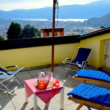 Casa Azalea Rossa Ferienhaus Verbania